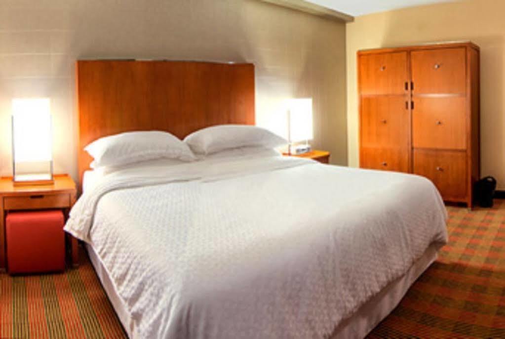 Four Points By Sheraton Winnipeg South Extérieur photo